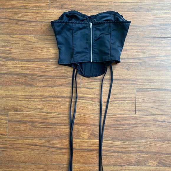 PrettyLittleThing Black Satin Double Lace Up Crop Corset Size 4 - Picture 3 of 9